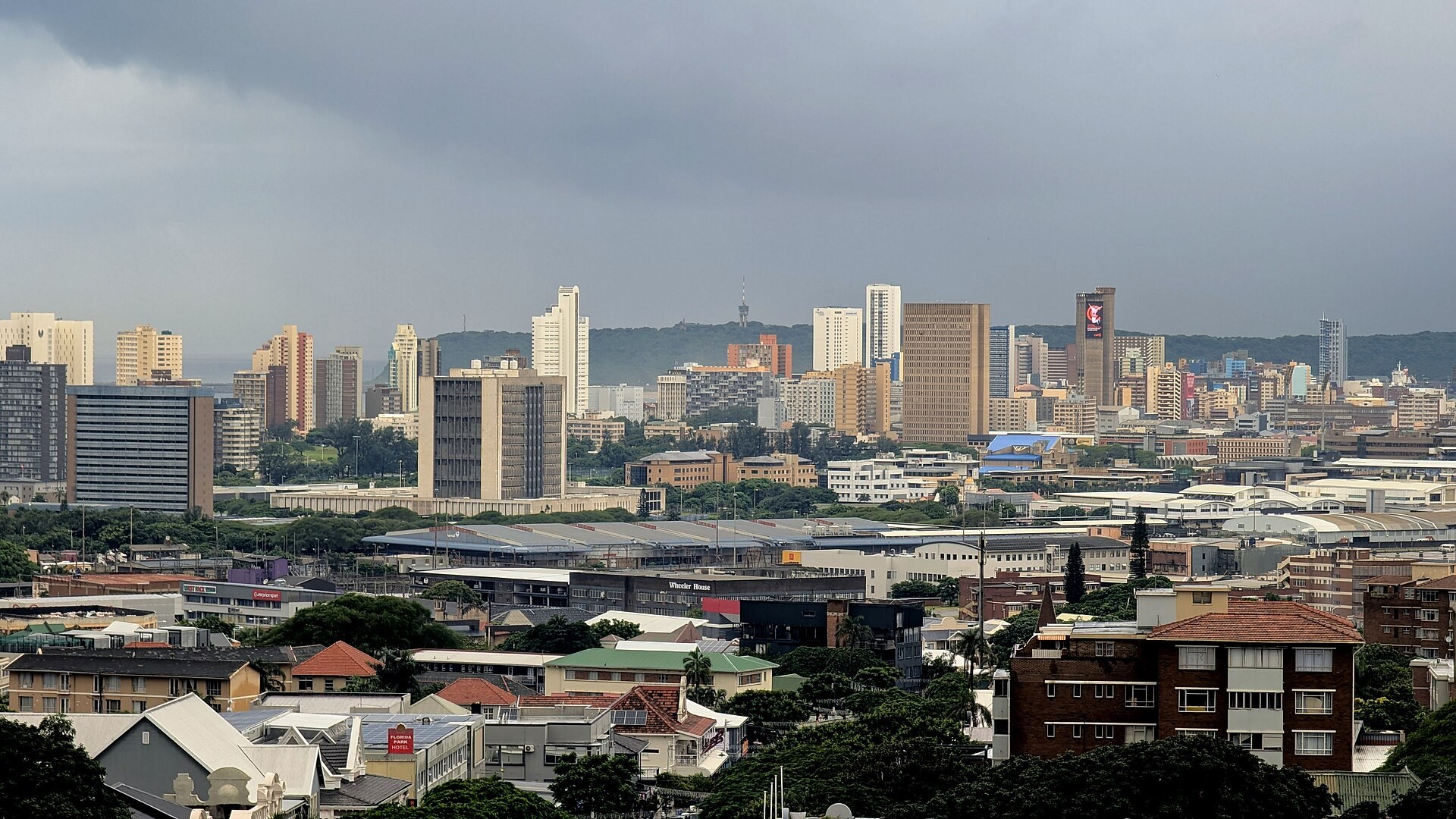 南非 eThekwini 沿海丘陵滑坡風險區航拍示意圖